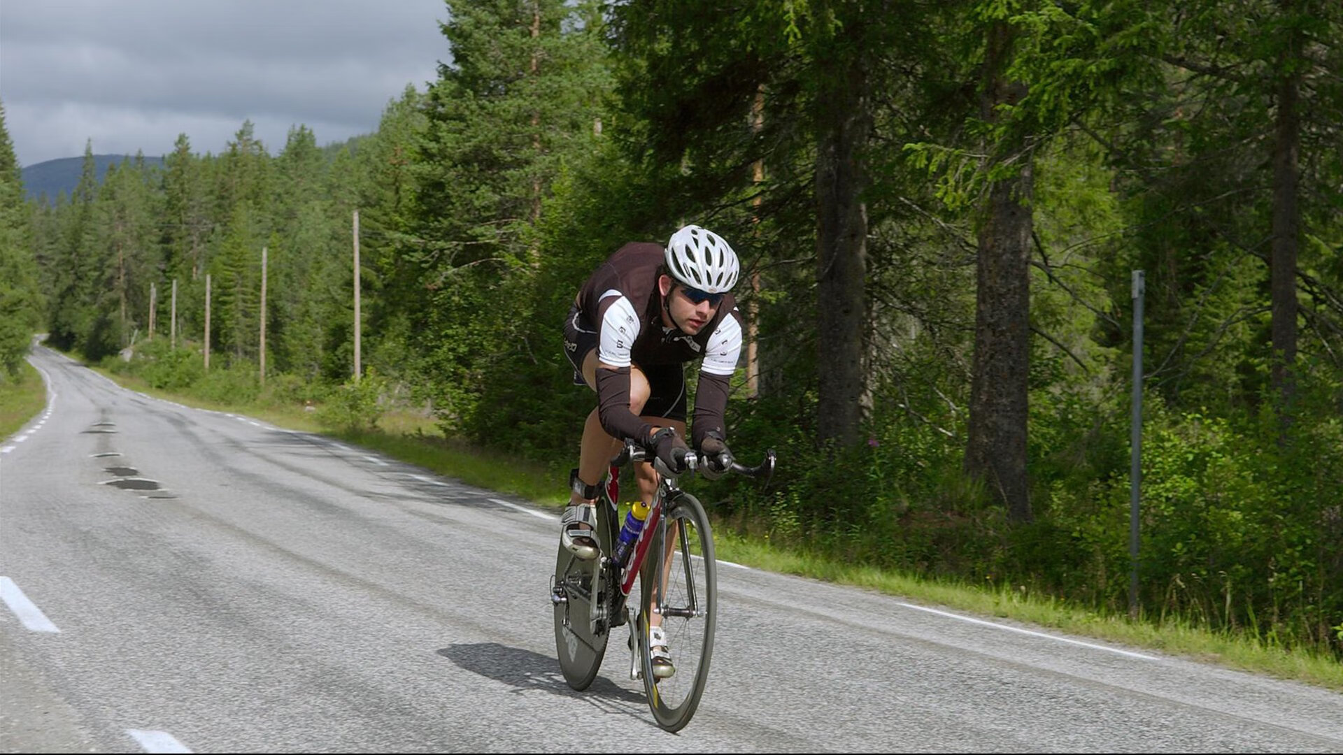 世界杯2026-法比尼奥状态火热，德国狂胜加拿大，当个人英雄主义遭遇集体主义足球的降维打击